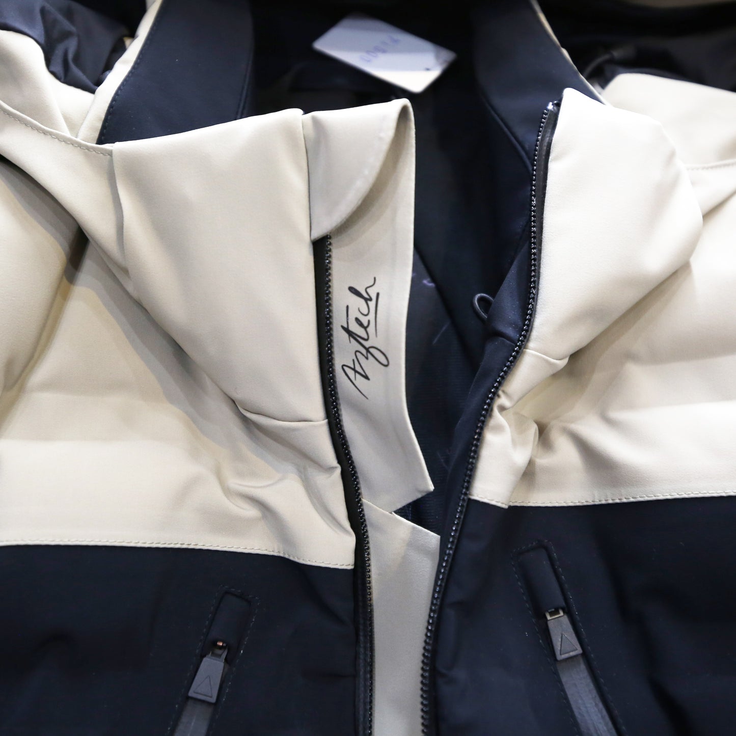 men’sアウター ダウンジャケット AZTECH MOUNTAIN /アズテックマウンテン
