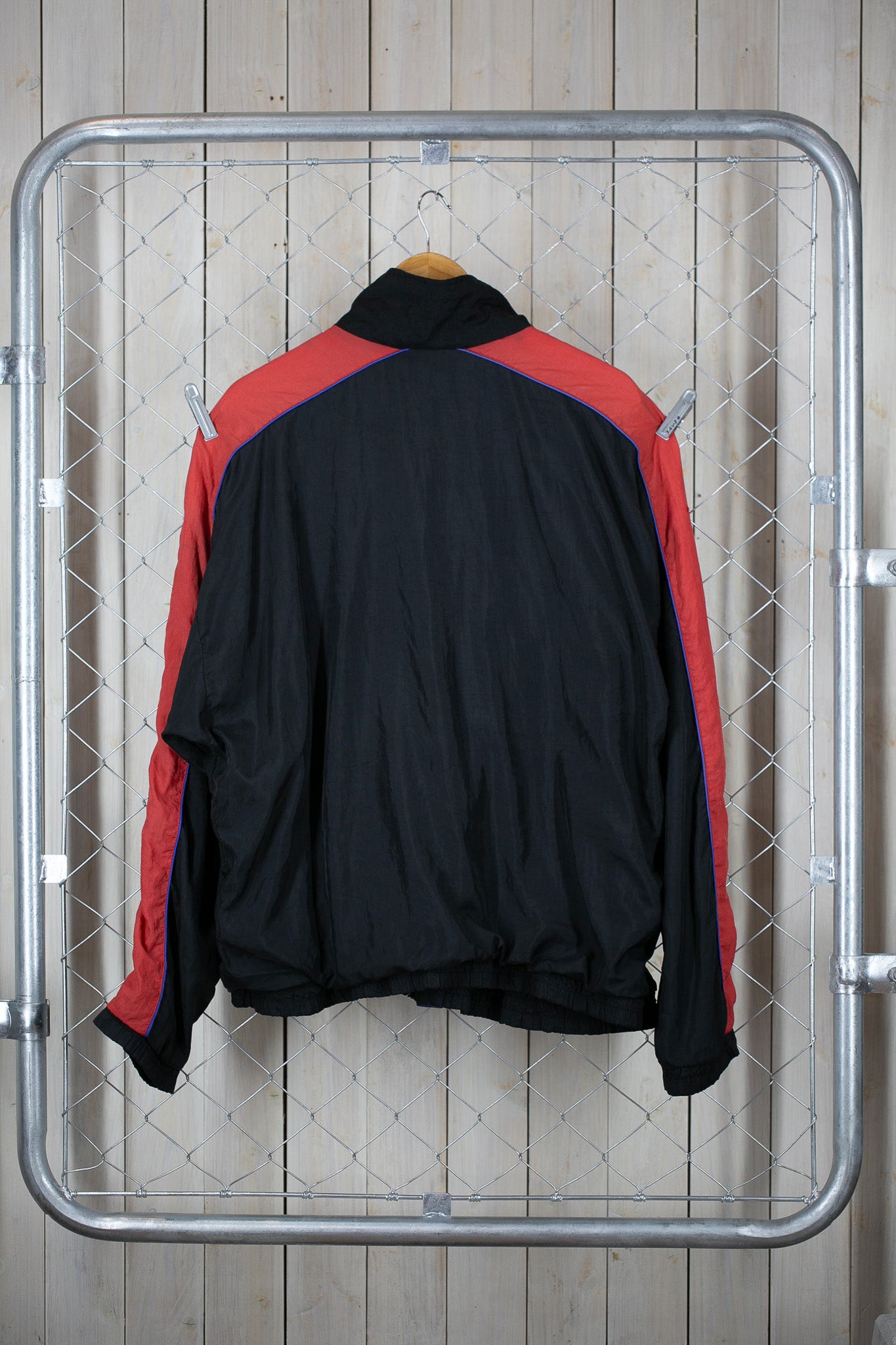 men’sアウター ナイロンジャケット ベクターロゴ刺繍 90’s Reebok /リーボック