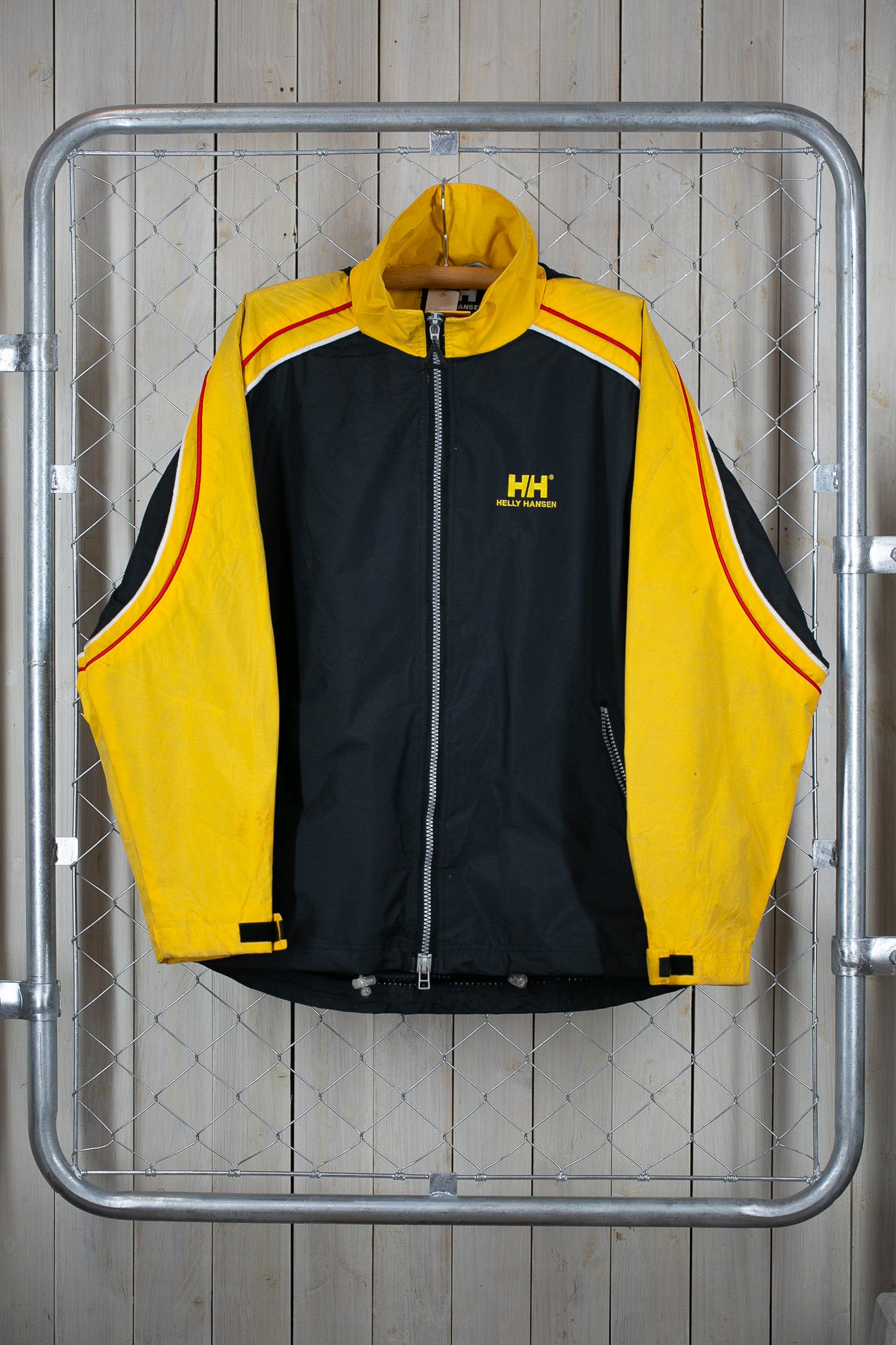 men’sアウター ナイロンジャケット フード収納 ロゴ刺繍 HELLY HANSEN /ヘリーハンセン