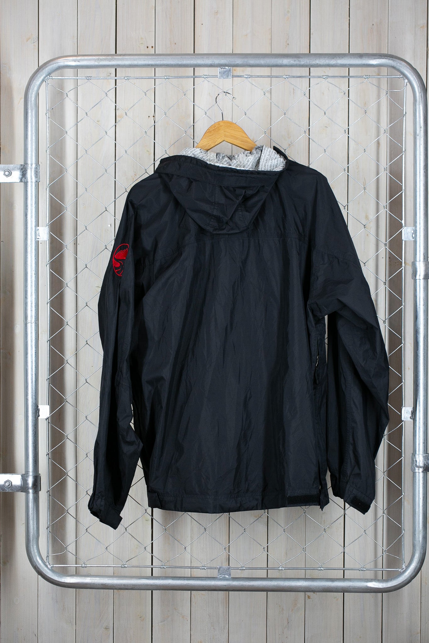 men’sアウター ナイロンジャケット フード付 オリジナル刺繍 carhartt /カーハート