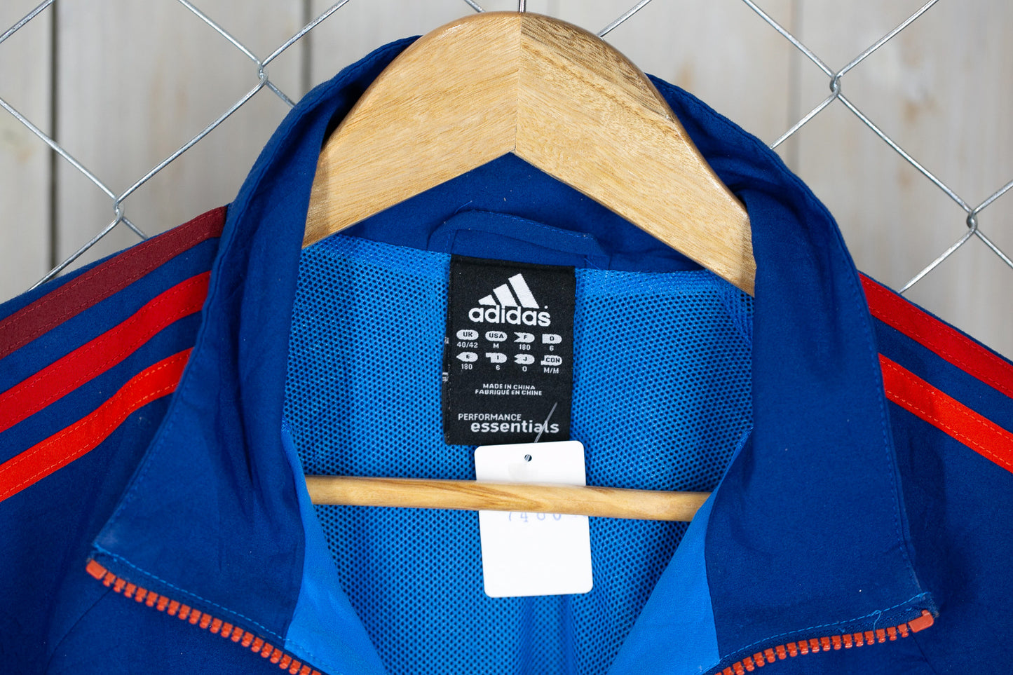 men’sアウター　ナイロンジャケット　シャカシャカ　adidas /アディダス